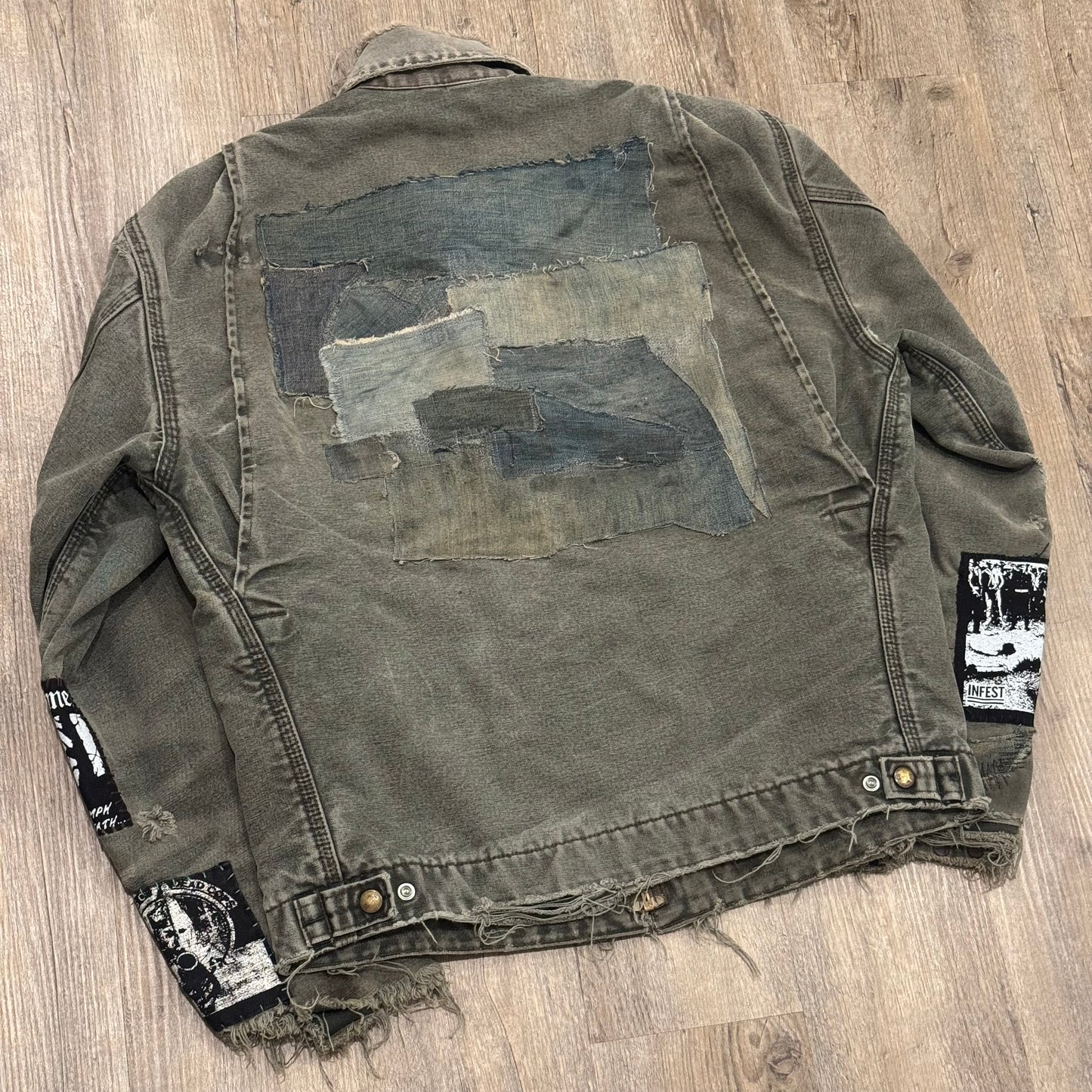 1/1 CARHARTT DISTRESSED DETROIT JACKET - MEDIUM