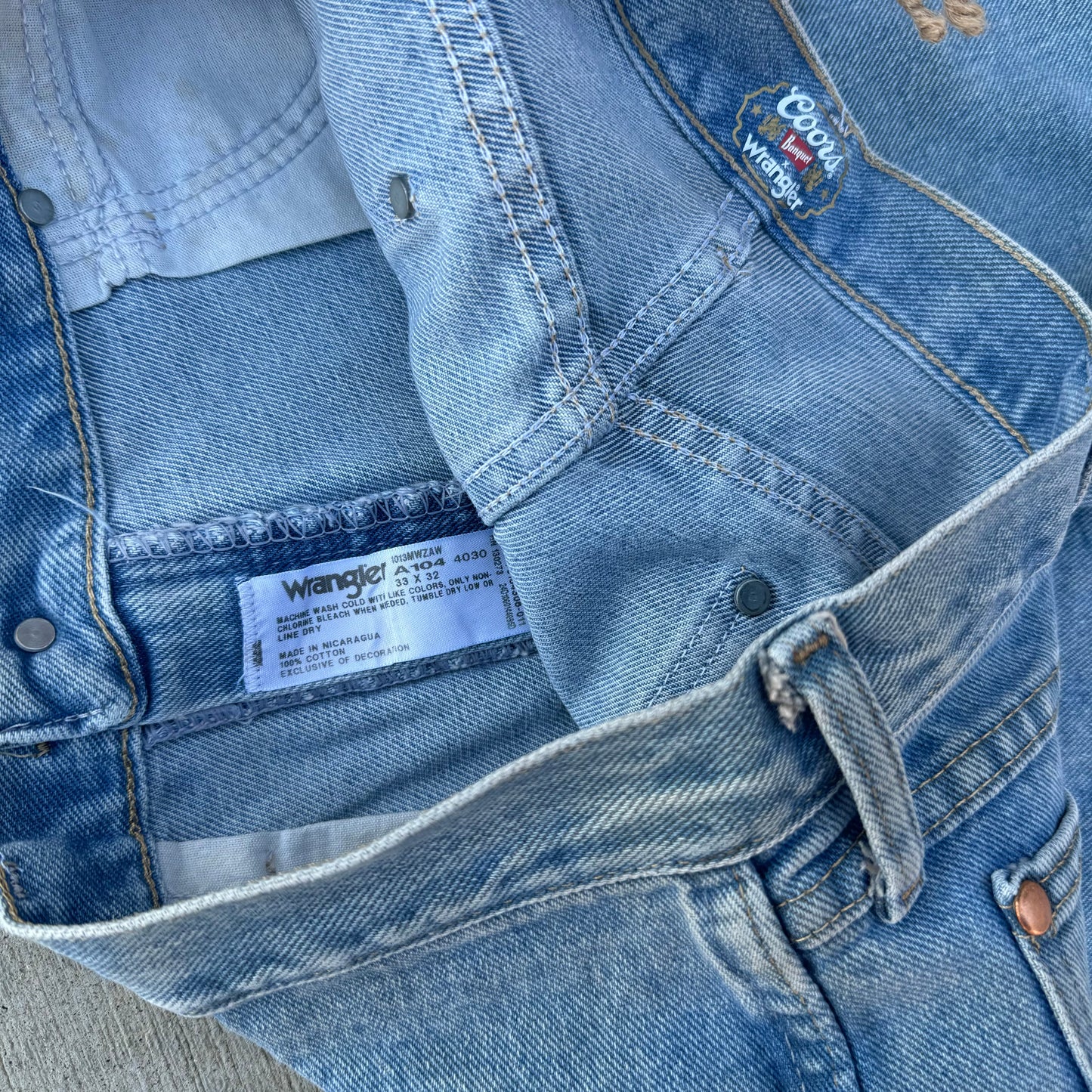 1/1 COORS BANQUET x WRANGLER BEER WASH JEANS 33x32 RARE
