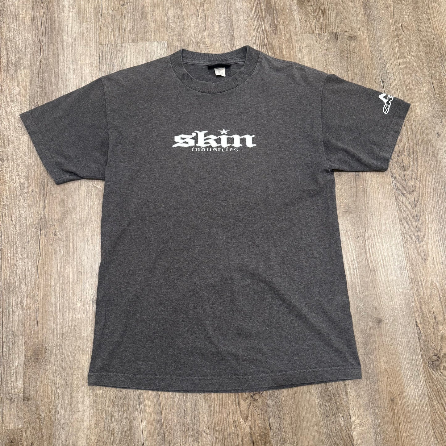 1/1 SKIN INDUSTRIES TSHIRT - MEDIUM