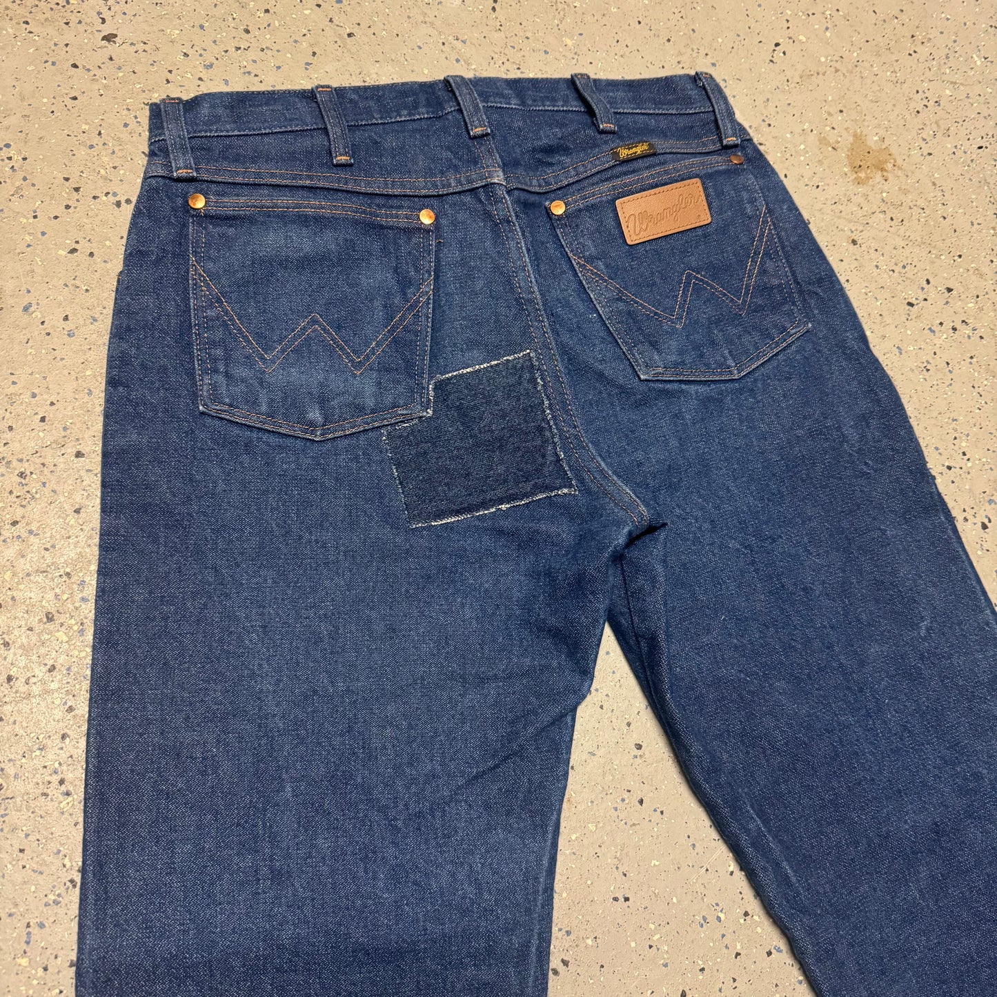 1/1 COWBOY CUT WRANGLER 13MWZ 32x30