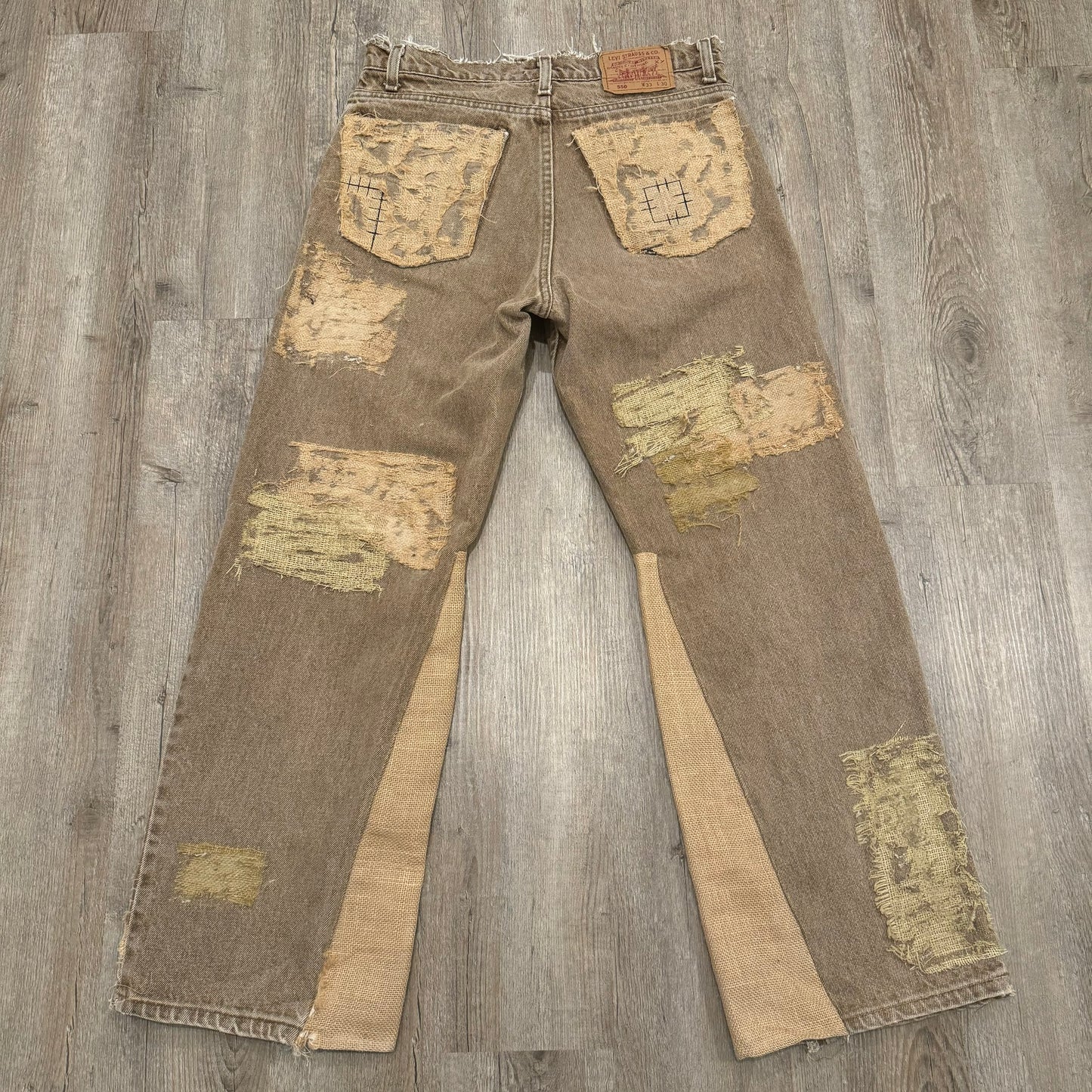 1/1 BURLAP FLARED LEVI’S 33x31