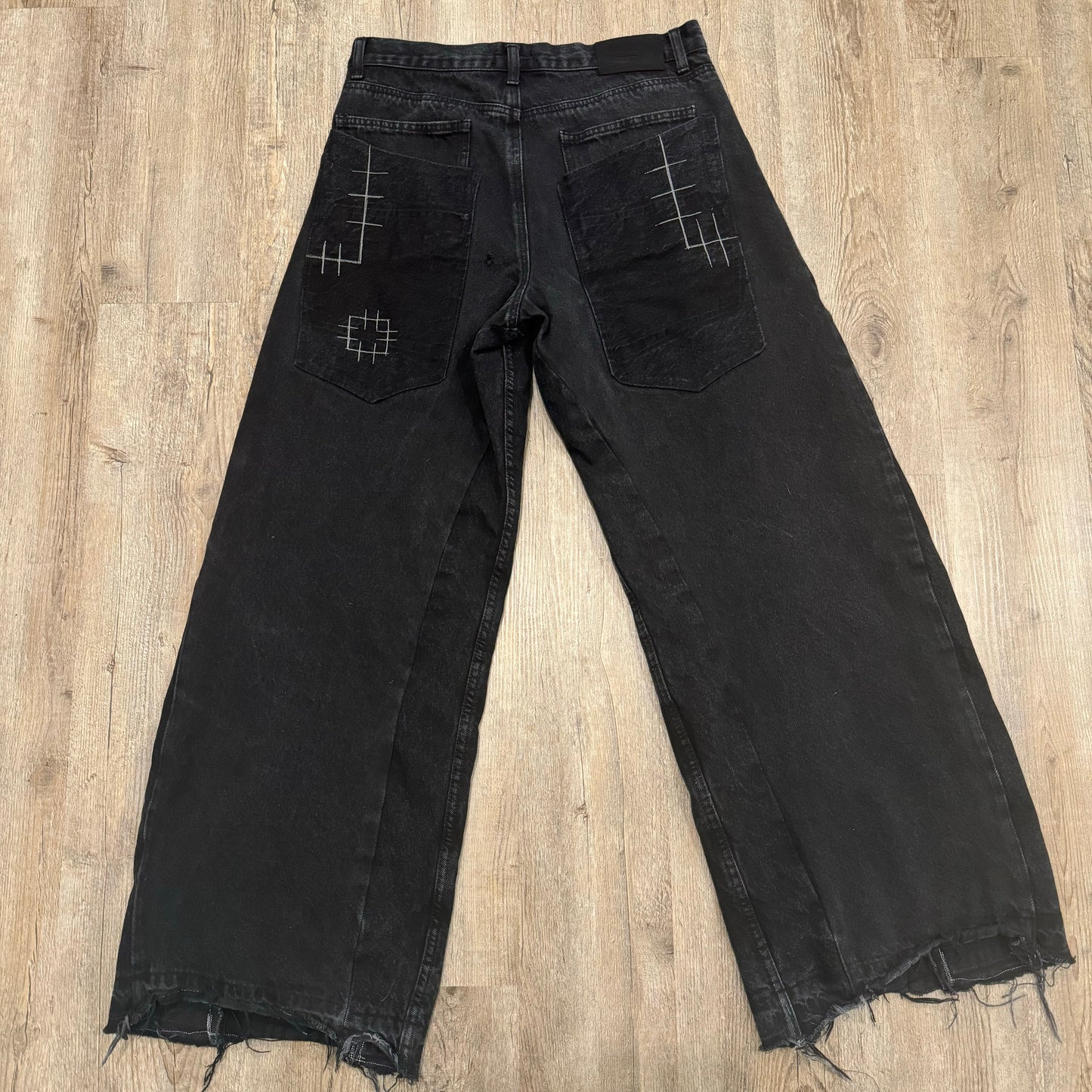 1/1 DENIM DYED & THRASHED PATCHWORK JEANS - 33x33