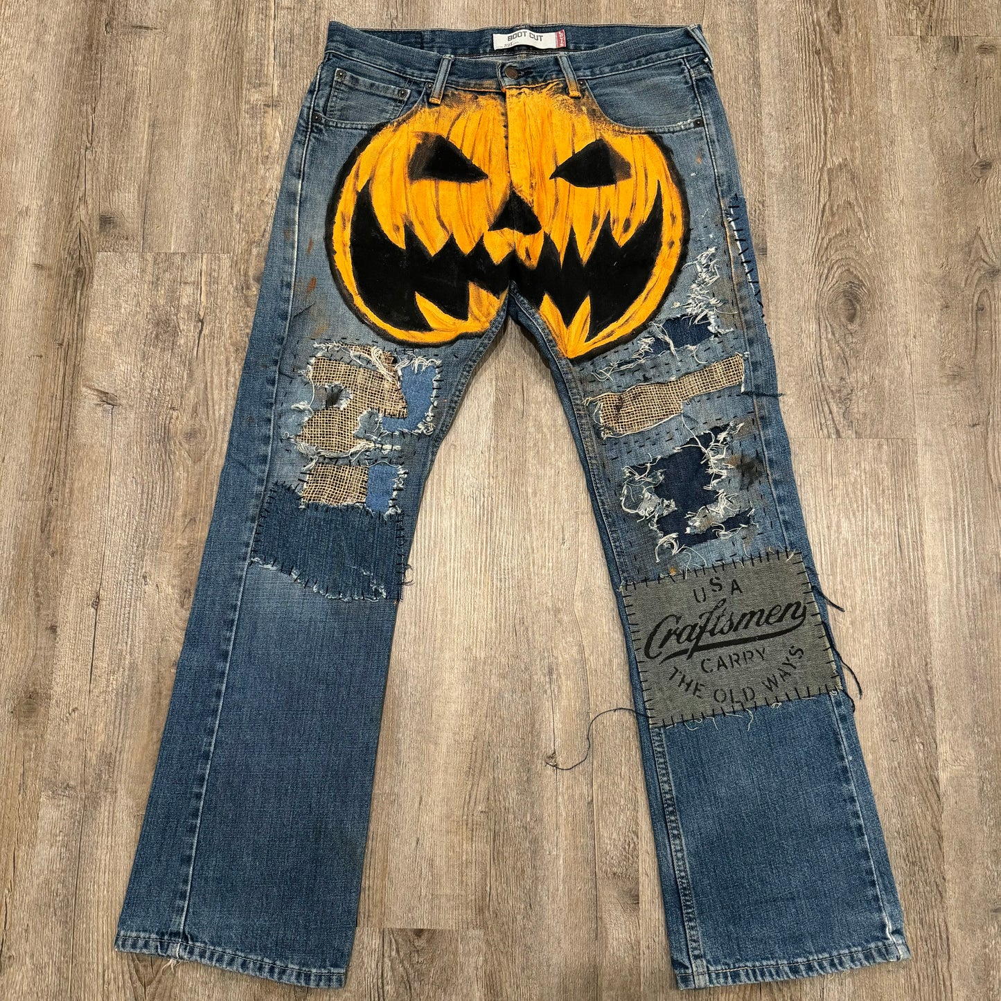 1/1 DENIM PUMPKIN KING BOOTCUT LEVI’S - 34x30