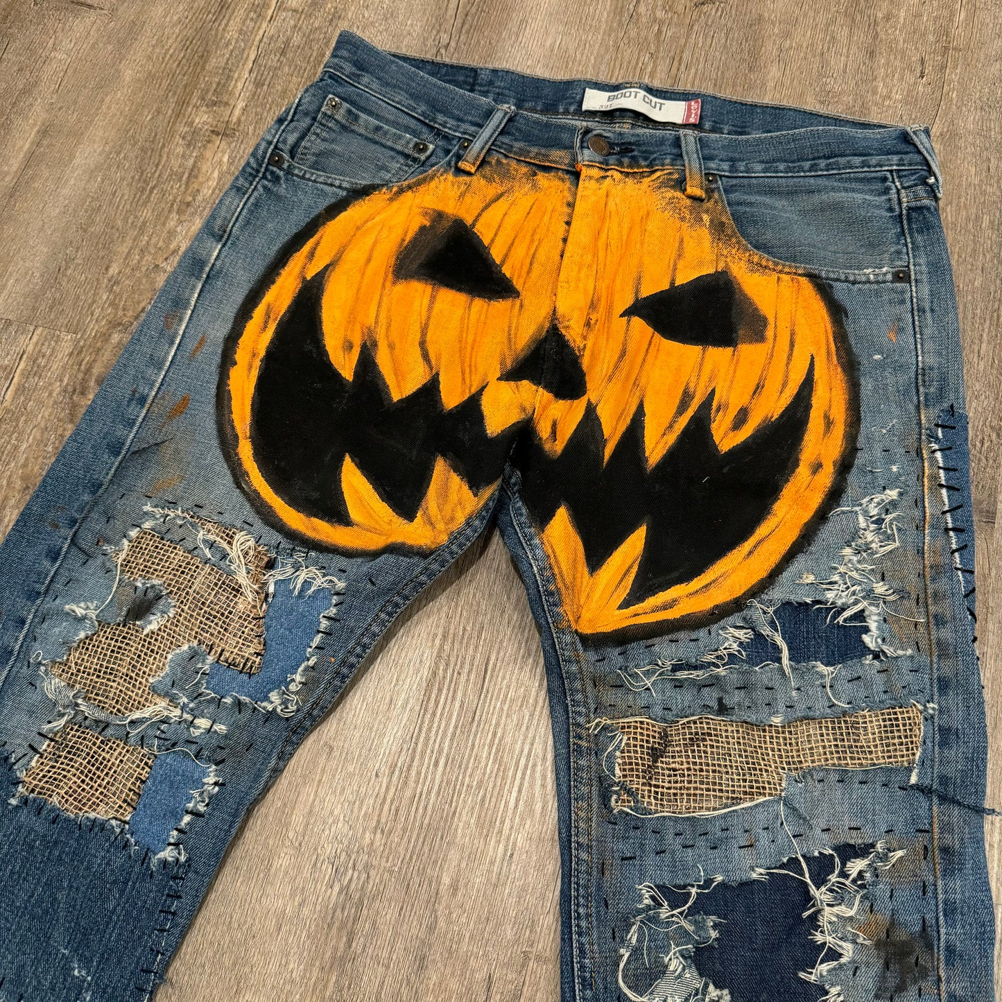 1/1 DENIM PUMPKIN KING BOOTCUT LEVI’S - 34x30